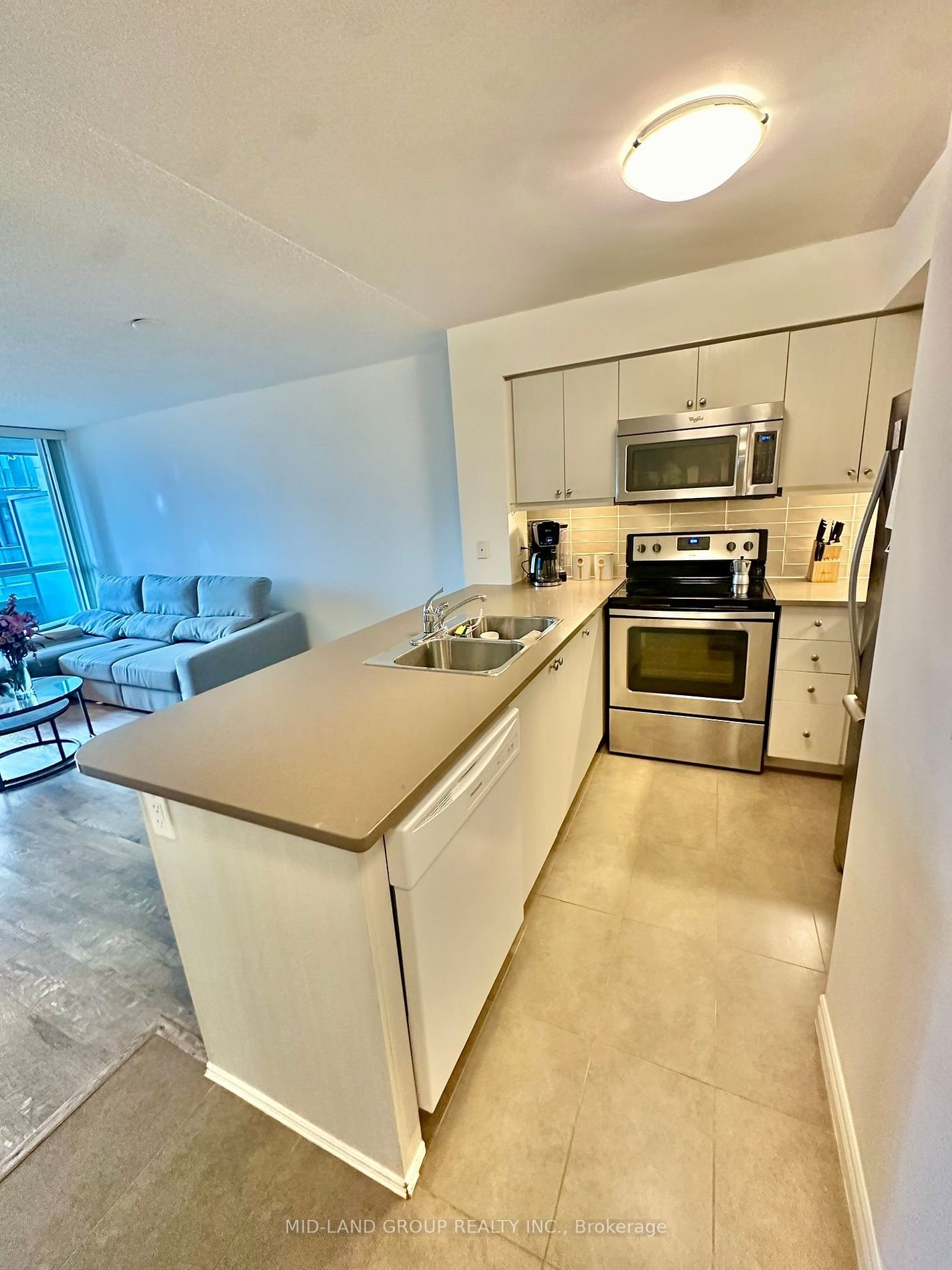 25 Lower Simcoe St, unit 827 for sale - image #7
