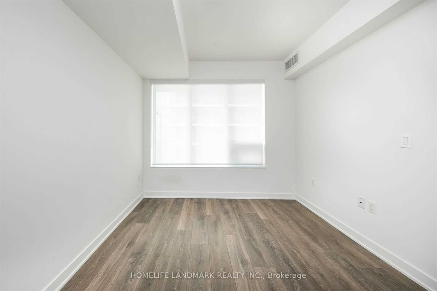 99 Broadway Ave, unit 908 for rent - image #4