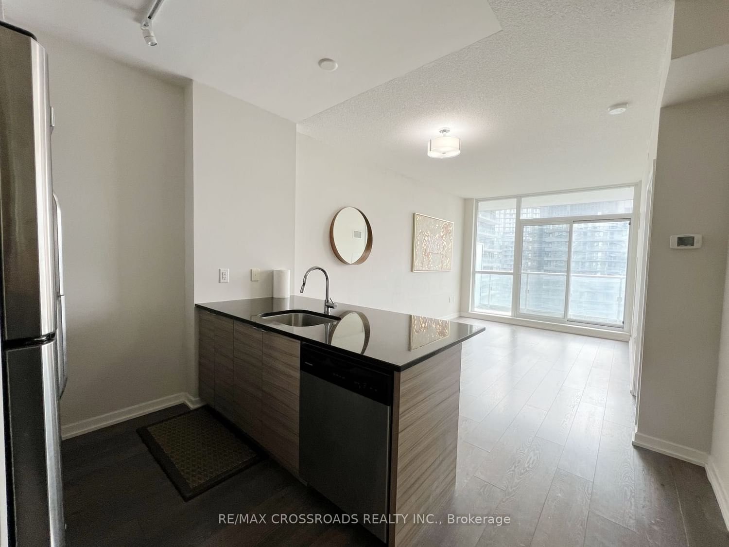 62 Forest Manor Rd, unit 1907 for rent - image #4