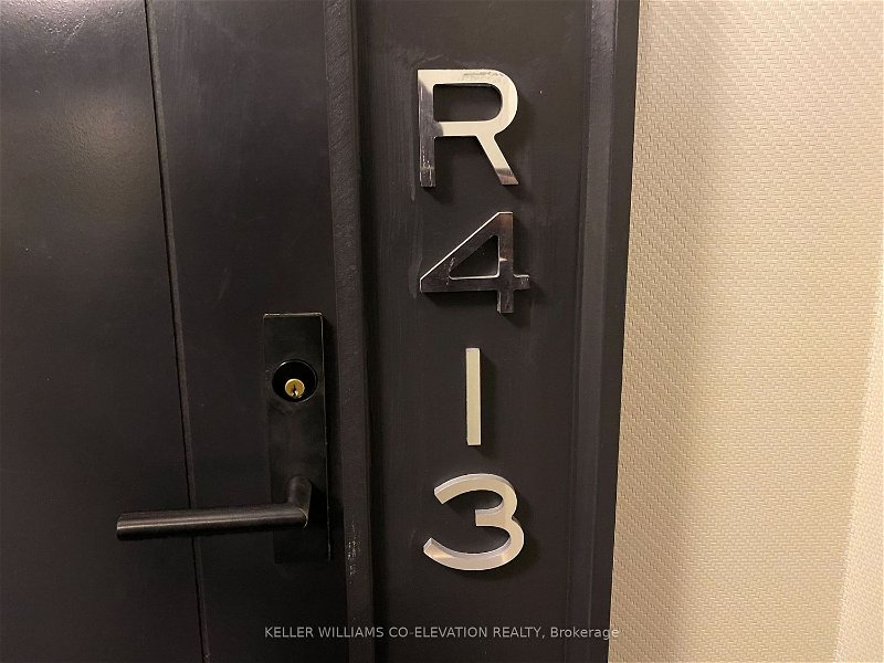 31 Phipps St, unit R413 for rent - image #1