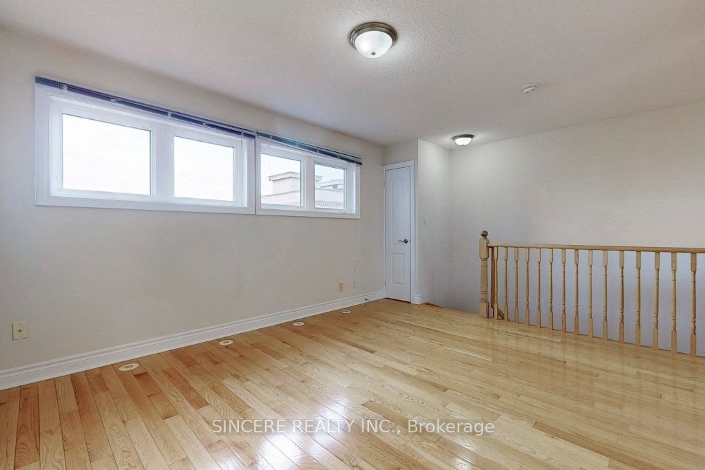 2 Clairtrell Rd, unit C for sale - image #19