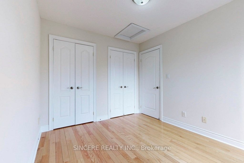 2 Clairtrell Rd, unit C for sale - image #25