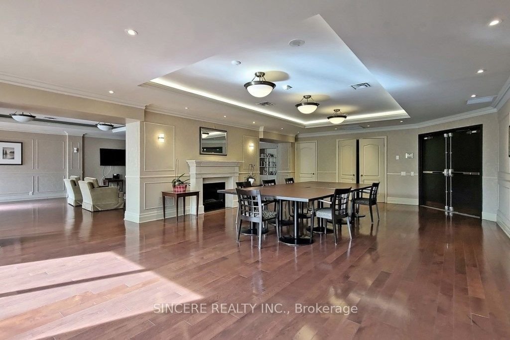 2 Clairtrell Rd, unit C for sale - image #39