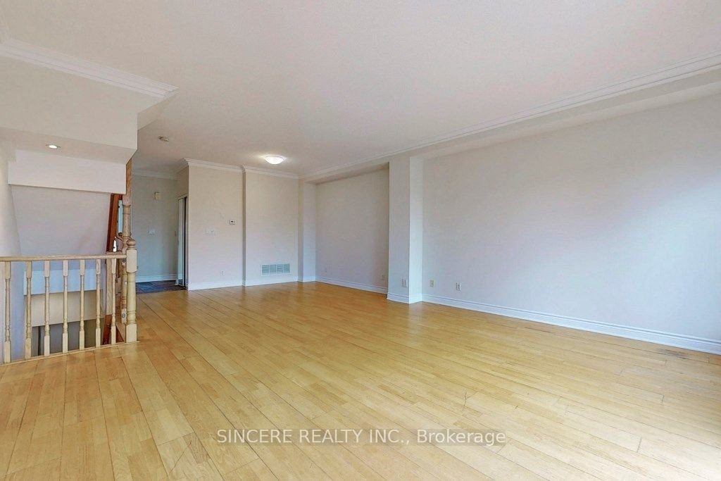 2 Clairtrell Rd, unit C for sale - image #6