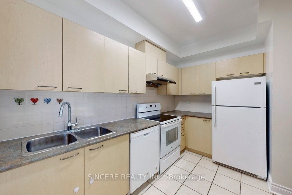 2 Clairtrell Rd, unit C for sale - image #9