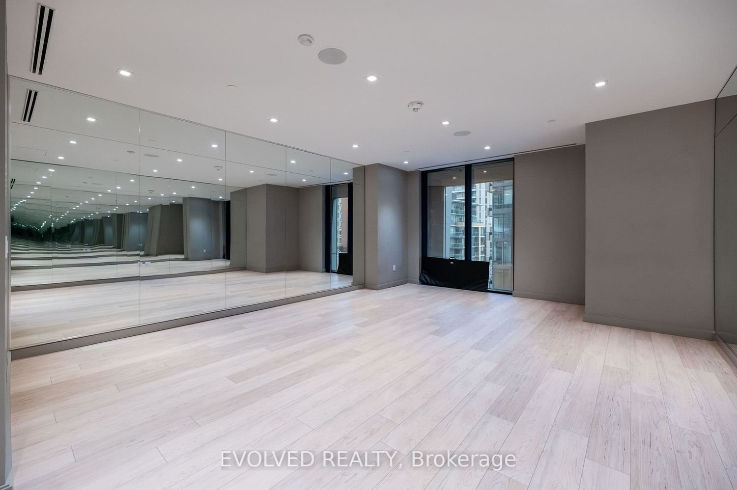 1 Yorkville Ave, unit #2010 for rent - image #15