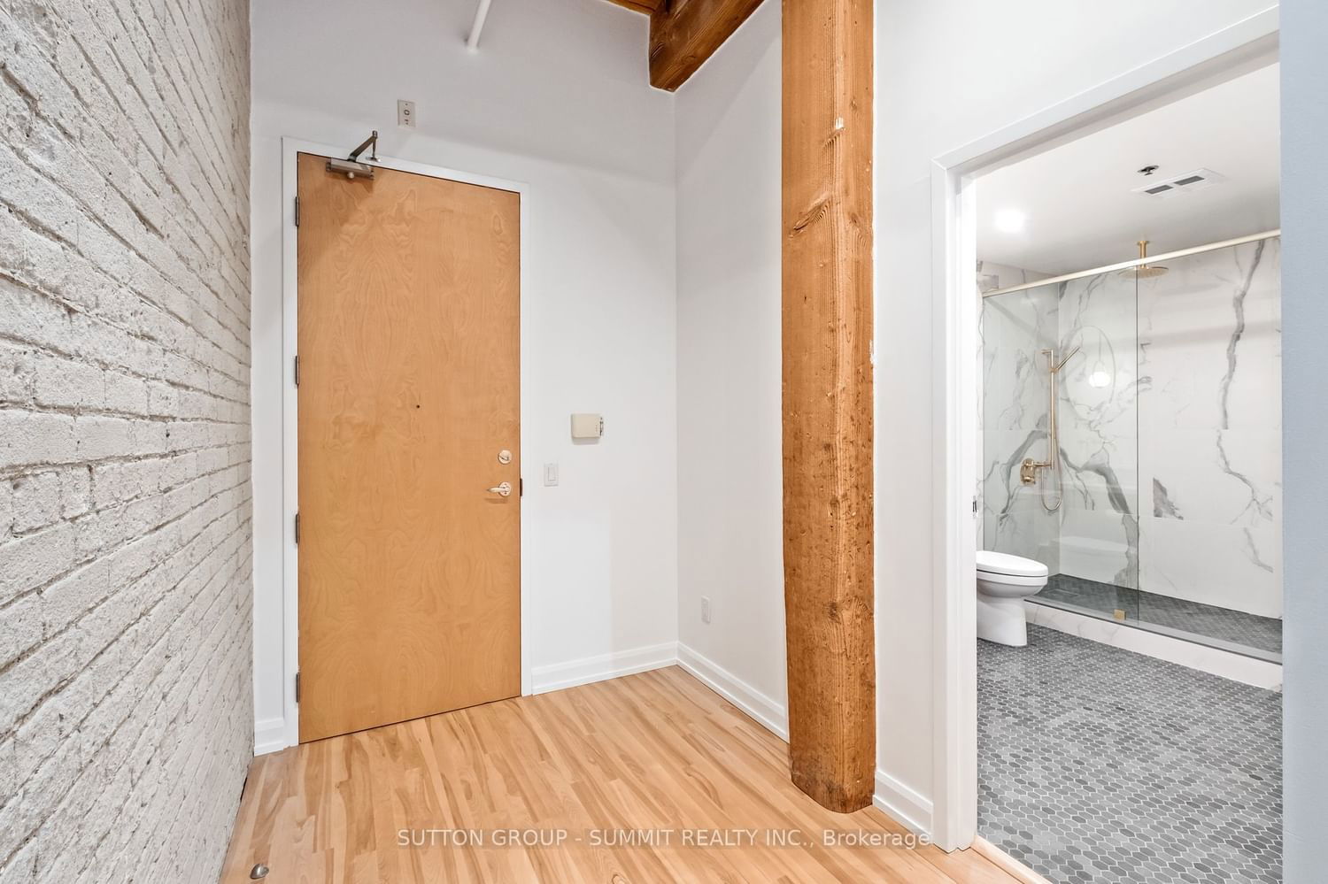 993 Queen St W, unit 220 for rent - image #8