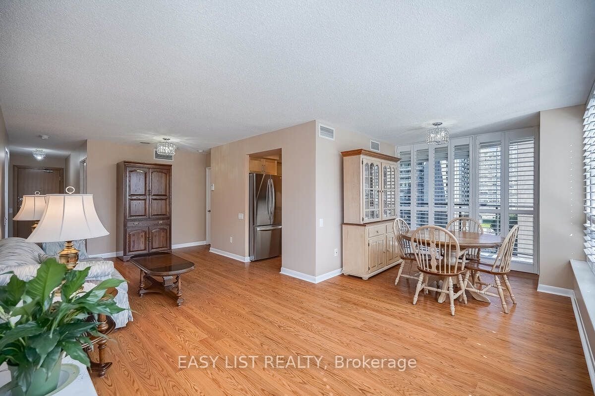 33 Sheppard Ave, unit 910 for sale - image #8