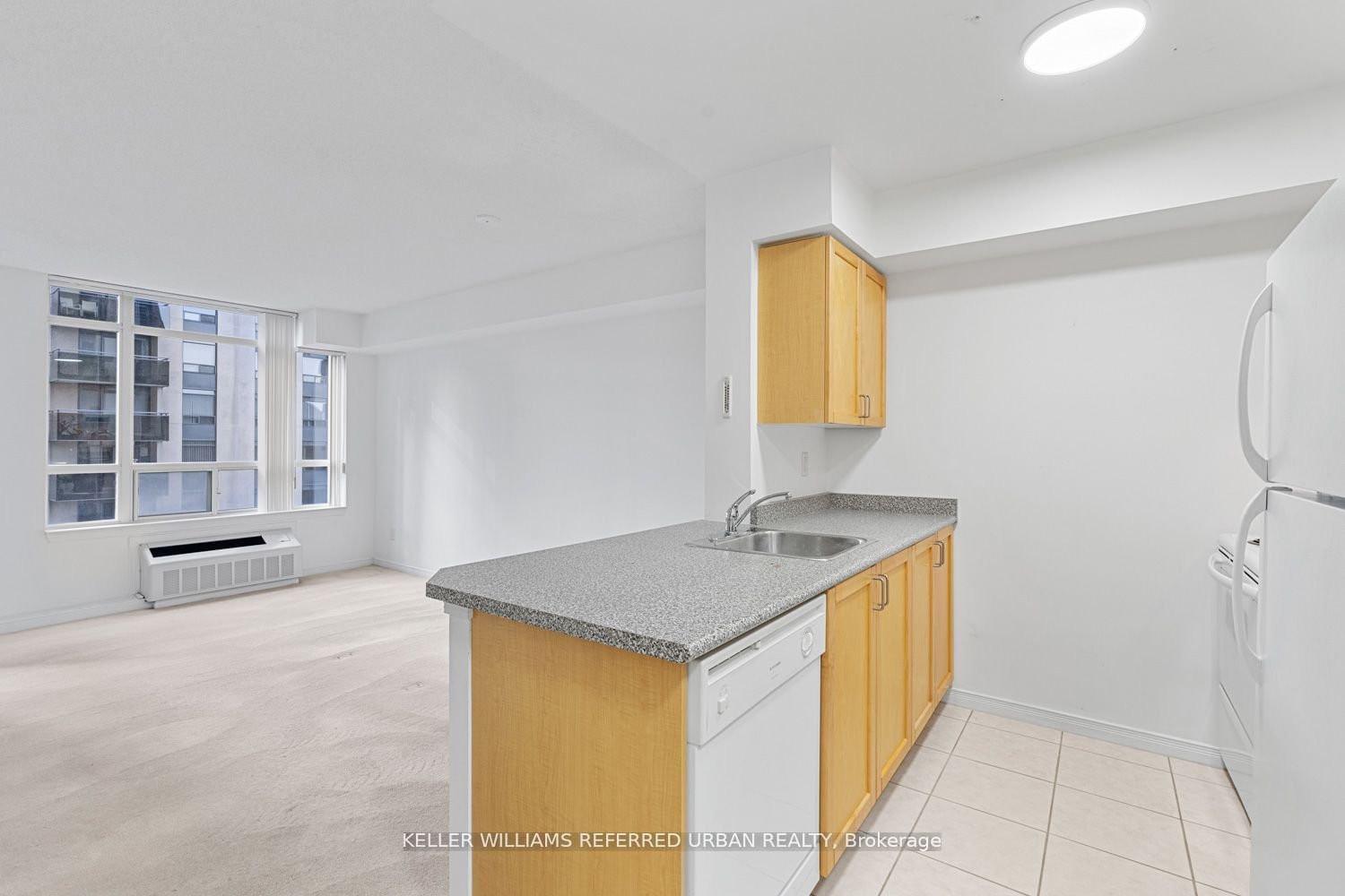 155 Beecroft Rd, unit 1002 for sale - image #5