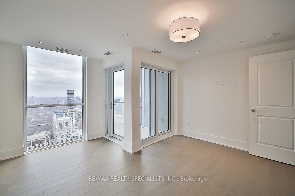 1 Yorkville Ave, unit 5101 for sale - image #20