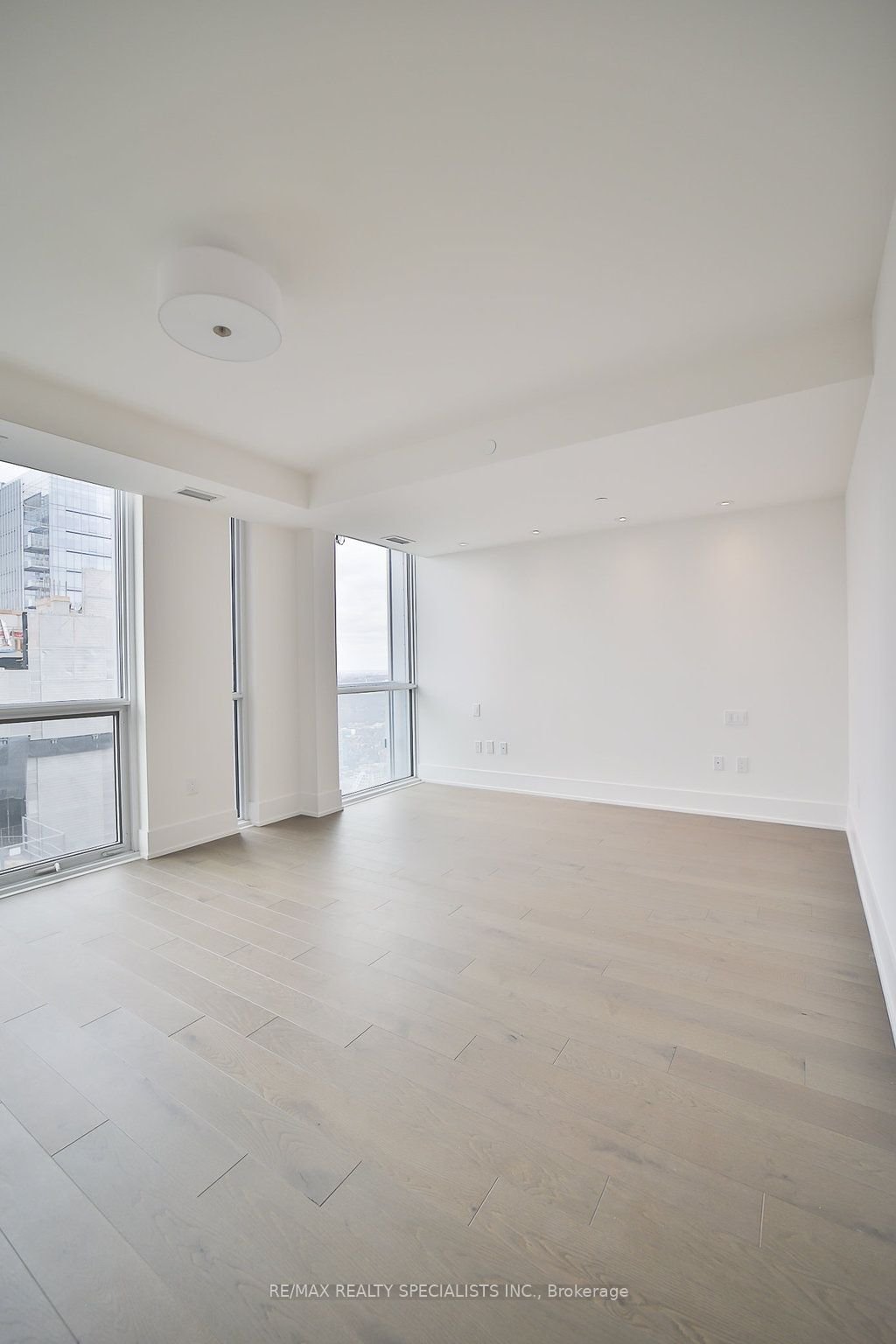 1 Yorkville Ave, unit 5101 for sale - image #27