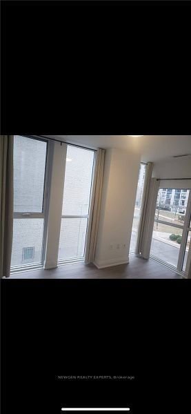 77 Mutual St, unit 204 for rent - image #2