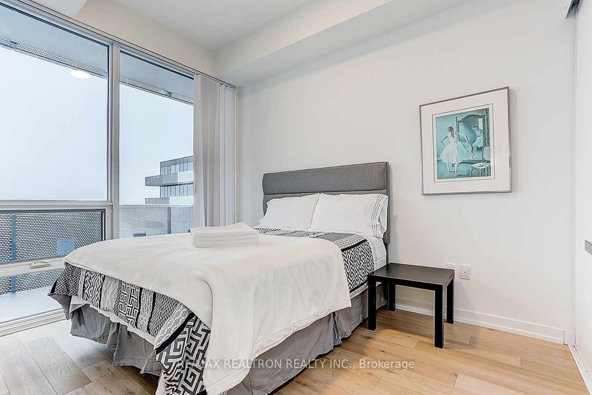 55 Cooper St, unit Ph207 for rent