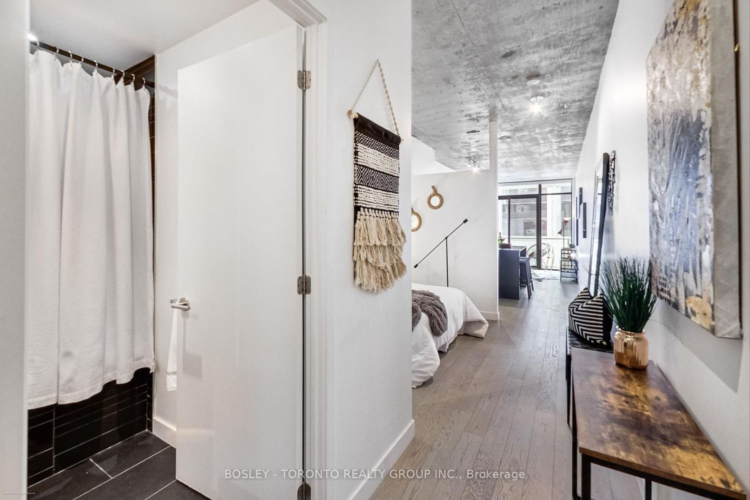 25 Stafford St, unit 410 for rent - image #1