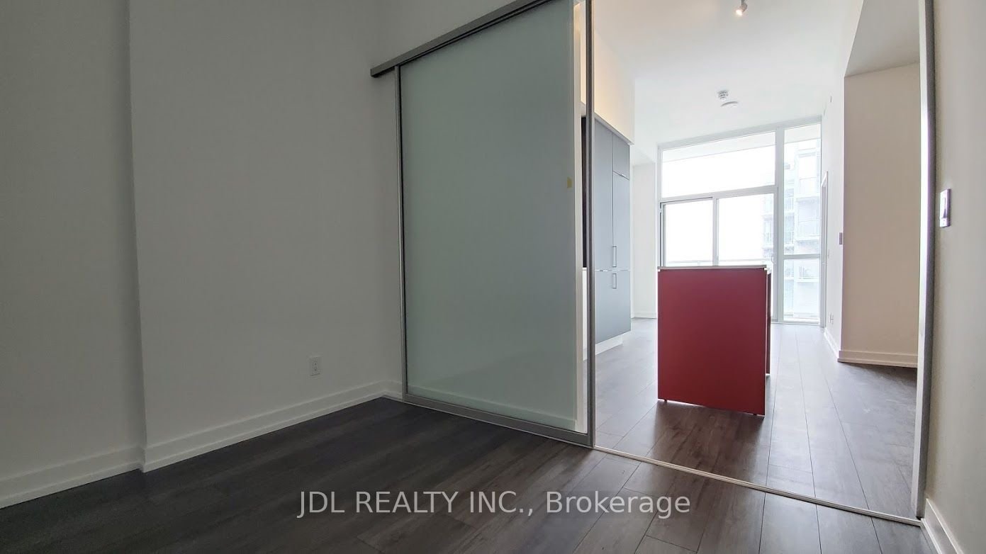 33 Helendale Ave, unit 2501 for rent - image #4