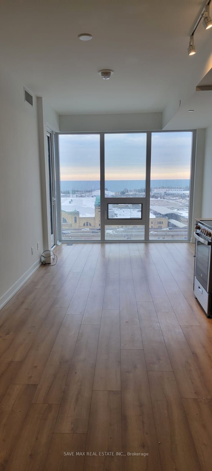 135 East Liberty St, unit 11 for rent - image #10