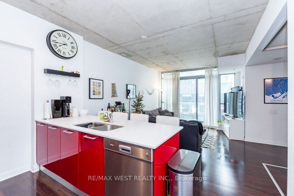 375 King St W, unit 807 for rent - image #5