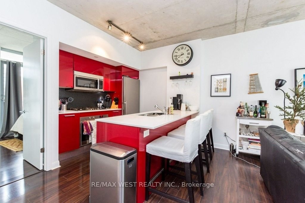 375 King St W, unit 807 for rent - image #8