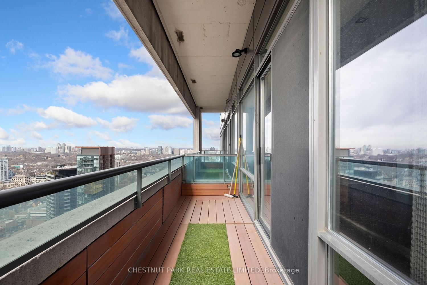 18 Yorkville Ave, unit 3602 for sale