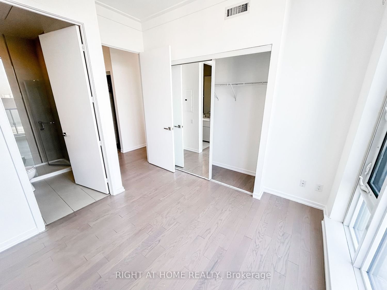 101 Peter St, unit Ph11 for rent - image #6