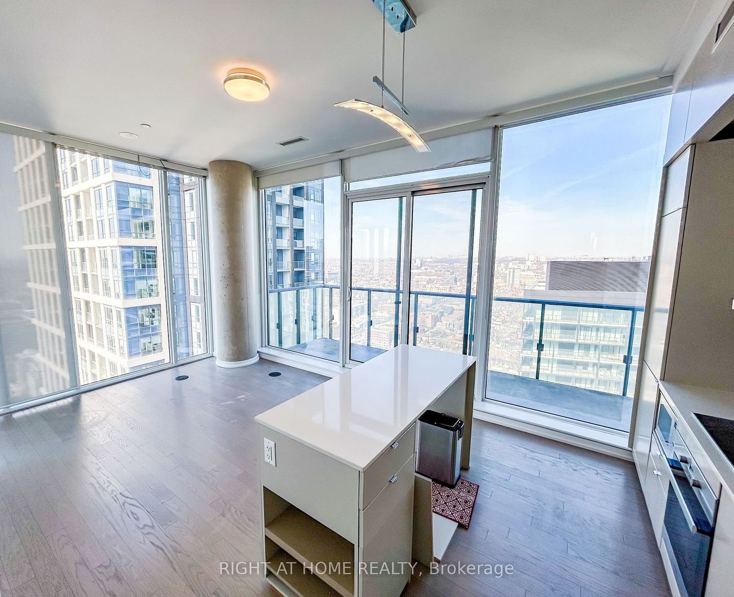 101 Peter St, unit Ph11 for rent - image #9
