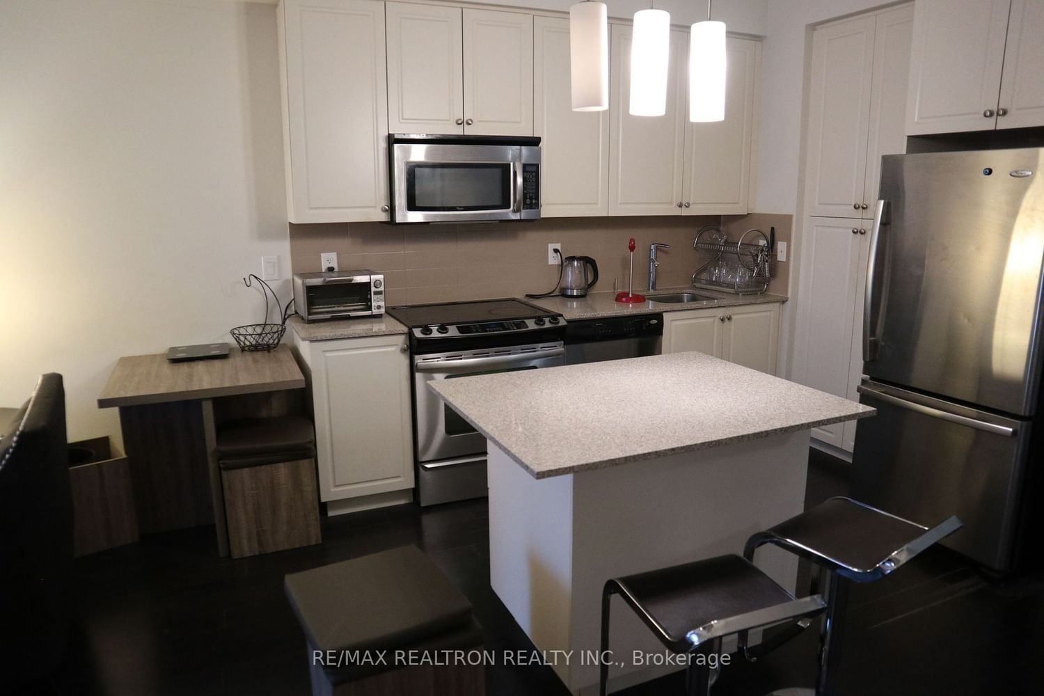25 Broadway Ave, unit 1501 for rent - image #8