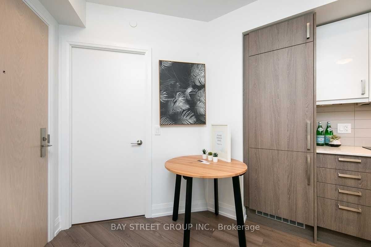 77 Mutual St, unit 2503 for rent - image #2