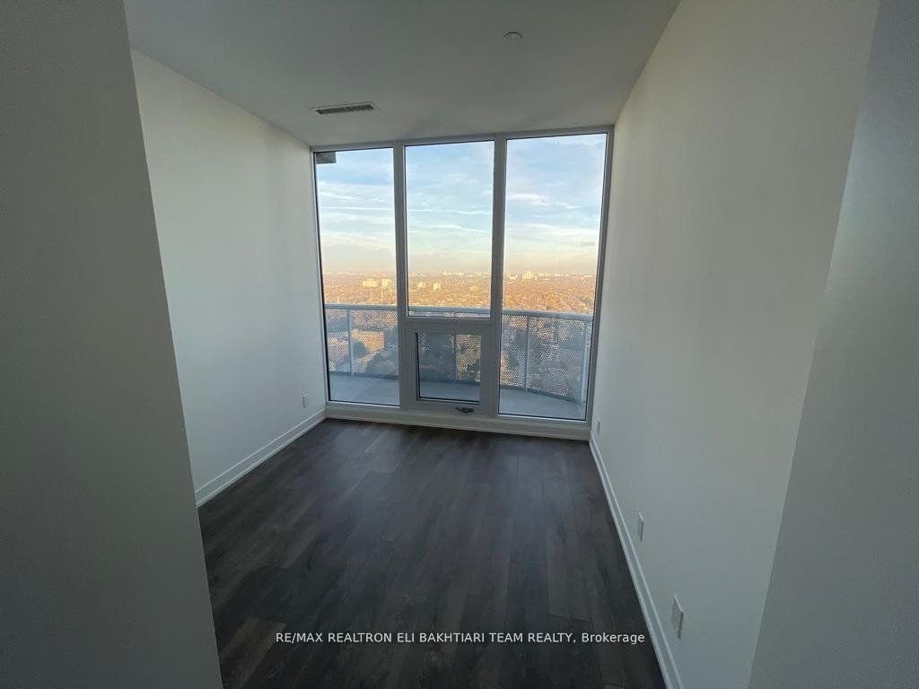 15 Holmes Ave, unit 3109 for rent - image #4