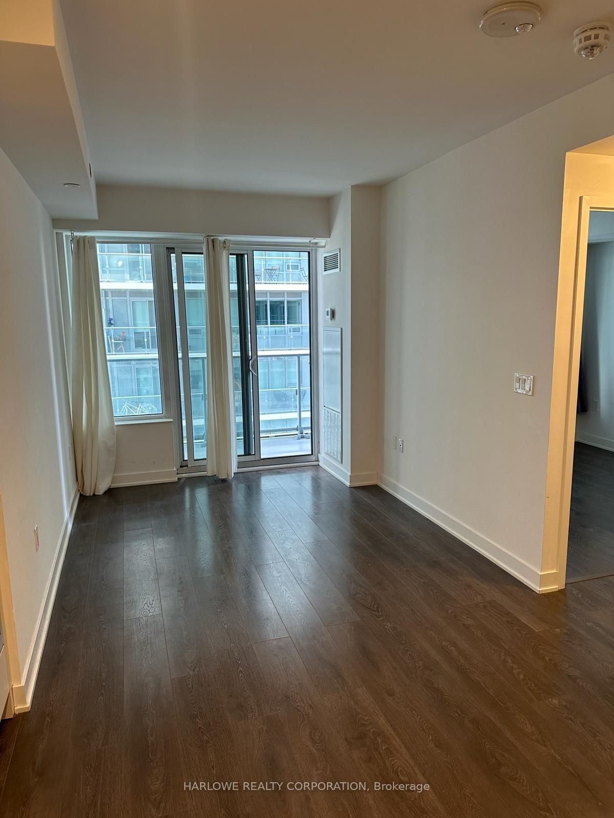 99 Broadway Ave, unit 2406 Nt for rent - image #4