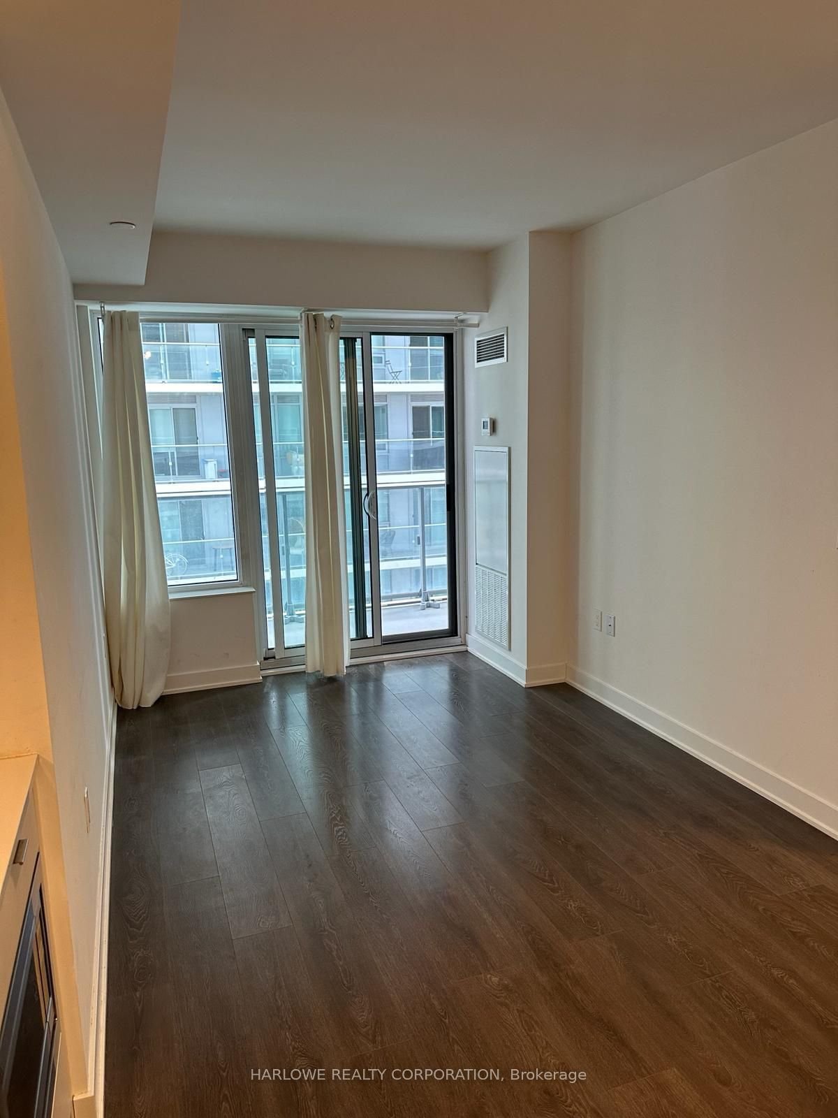 99 Broadway Ave, unit 2406 Nt for rent - image #7