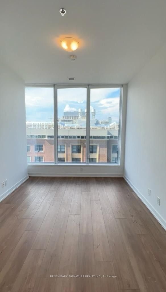 203 College St, unit 606 for rent - image #4