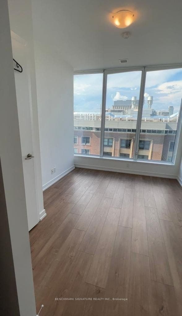 203 College St, unit 606 for rent - image #5