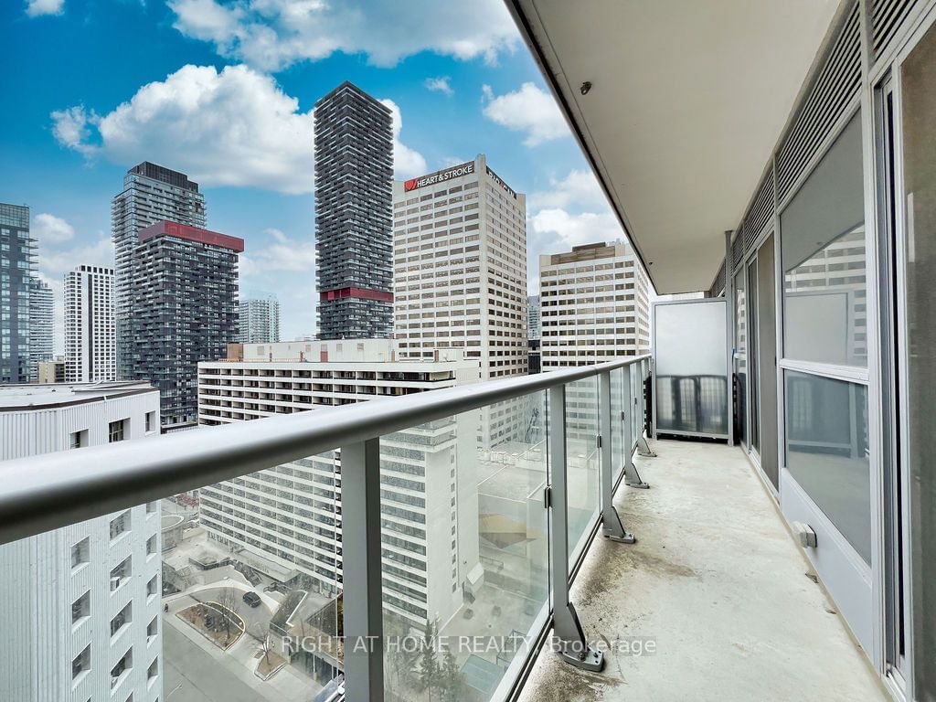 58 Orchard View Blvd, unit 1906 for sale - image #19