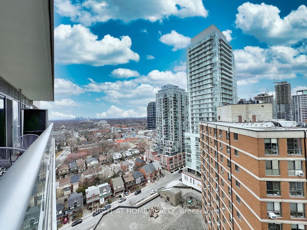 58 Orchard View Blvd, unit 1906 for sale - image #20