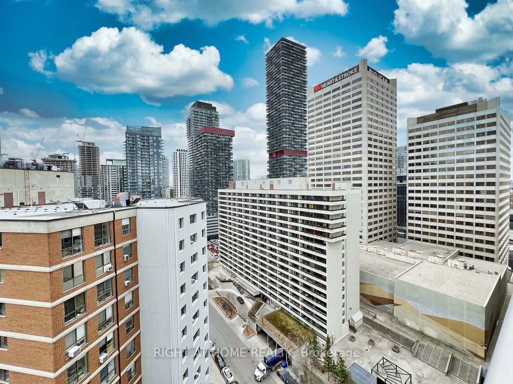 58 Orchard View Blvd, unit 1906 for sale - image #21