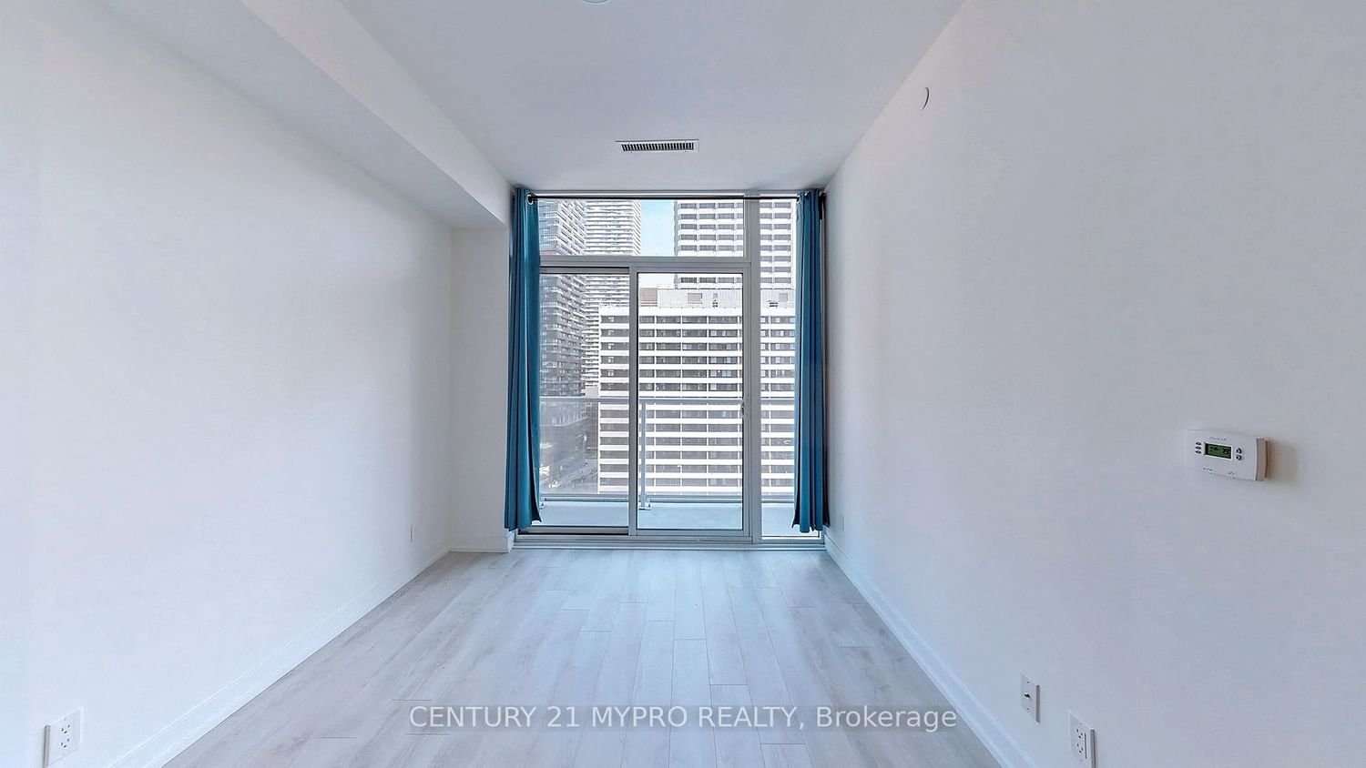 33 Helendale Ave, unit 1015 for rent - image #11