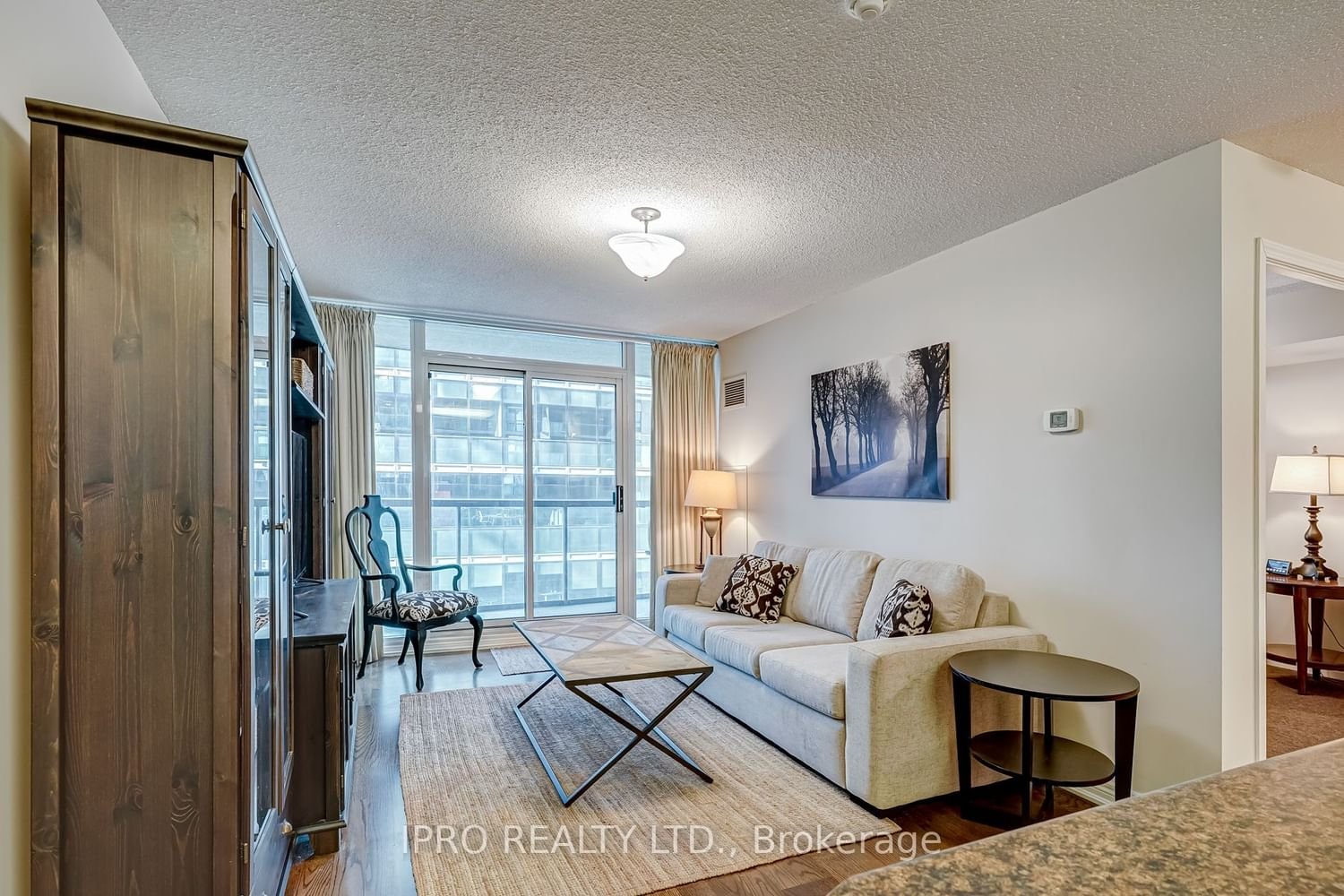 30 Grand Trunk Cres, unit 1107 for rent - image #10
