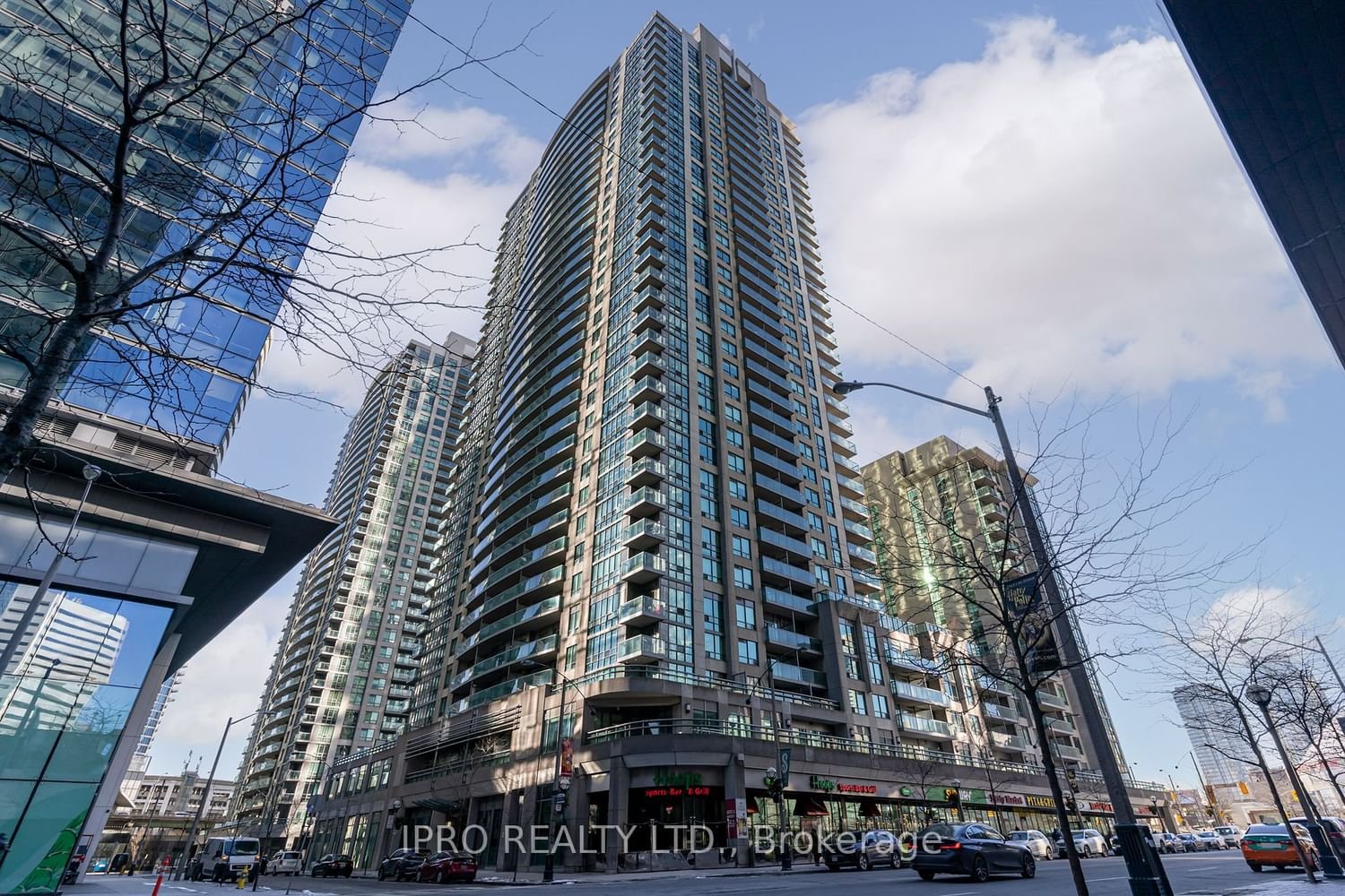 30 Grand Trunk Cres, unit 1107 for rent - image #2