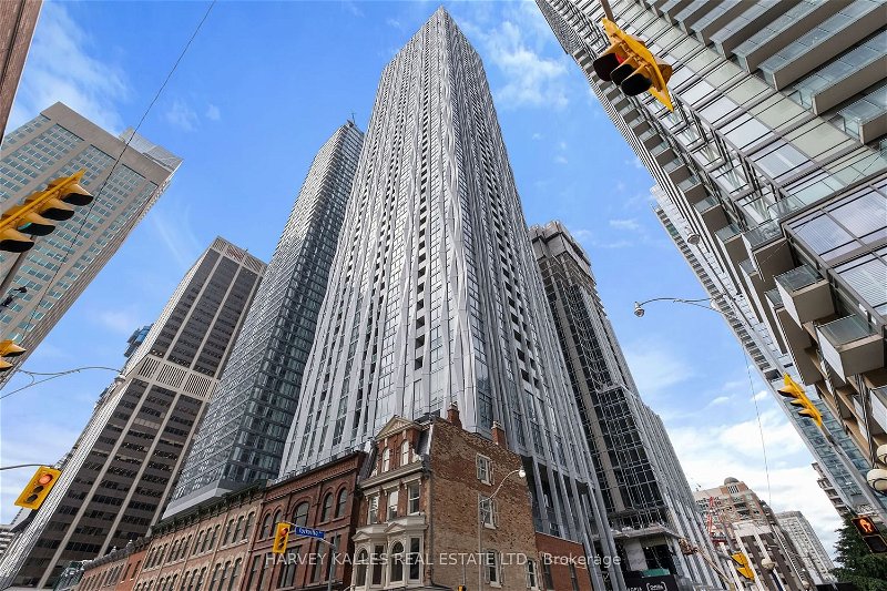 1 Yorkville Ave, unit Lph06 for sale - image #1