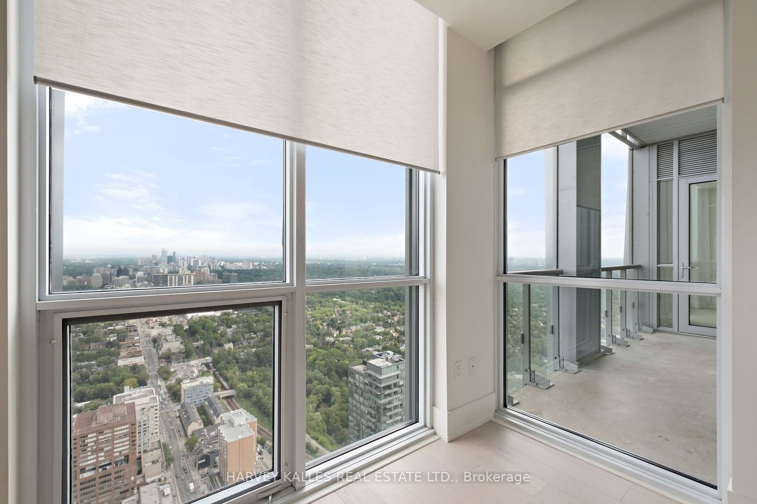 1 Yorkville Ave, unit Lph06 for sale - image #10
