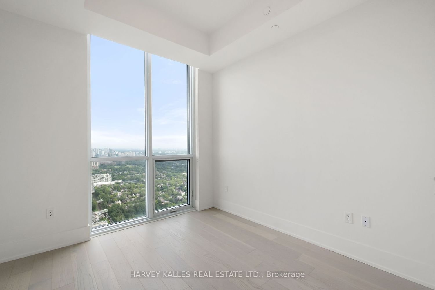 1 Yorkville Ave, unit Lph06 for sale - image #11