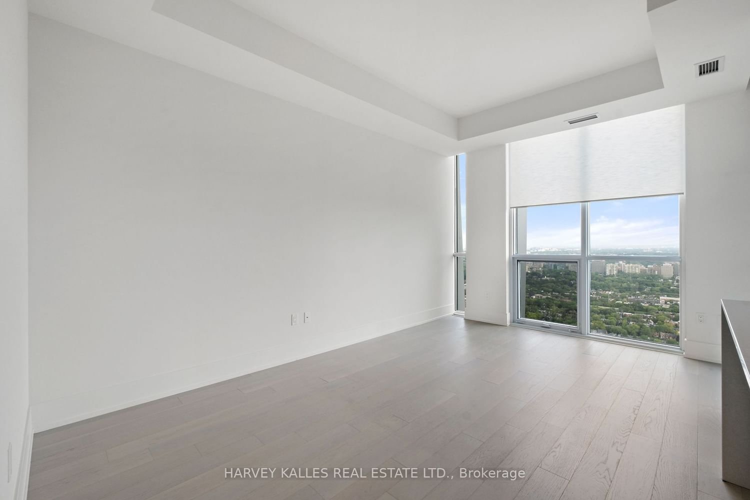 1 Yorkville Ave, unit Lph06 for sale - image #9