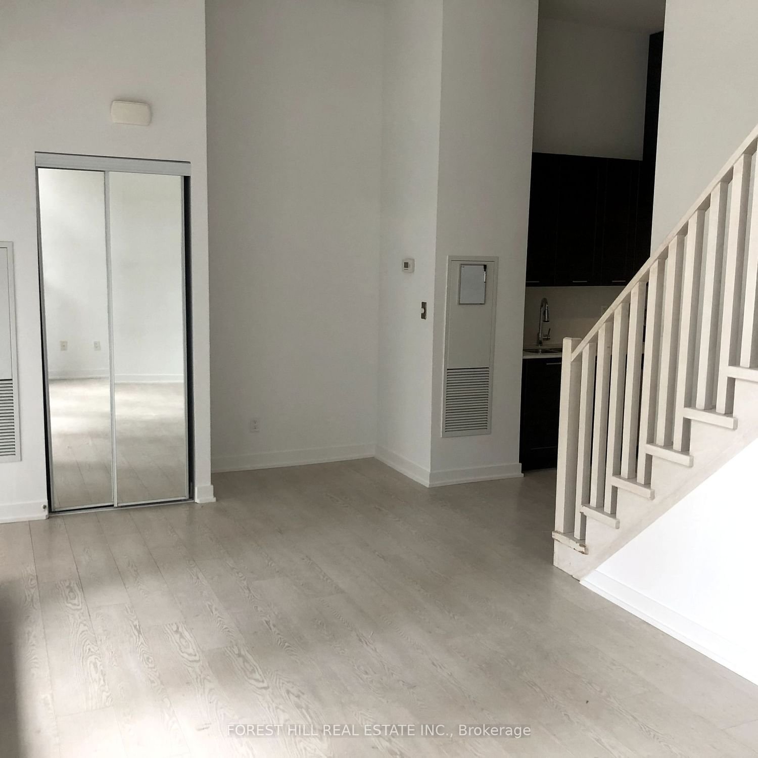 20 Bruyeres Mews, unit Th 11 for rent - image #7