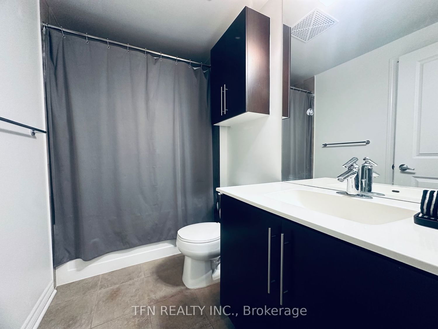 2885 Bayview Ave, unit 623 for rent - image #8