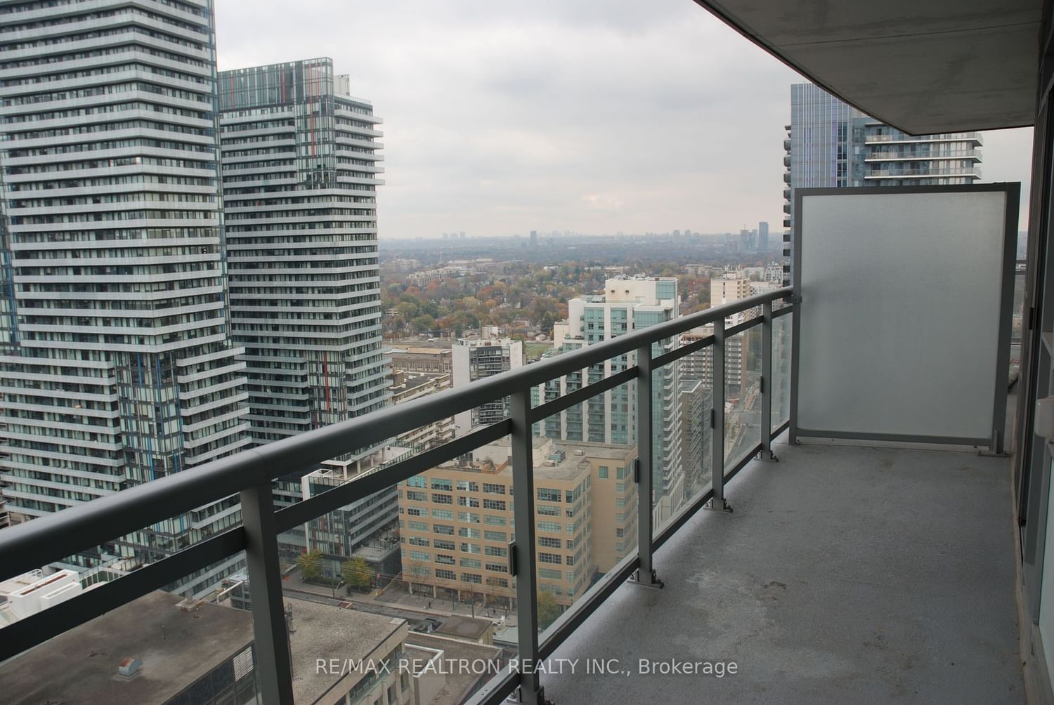 98 Lillian St, unit 2514 for rent - image #24