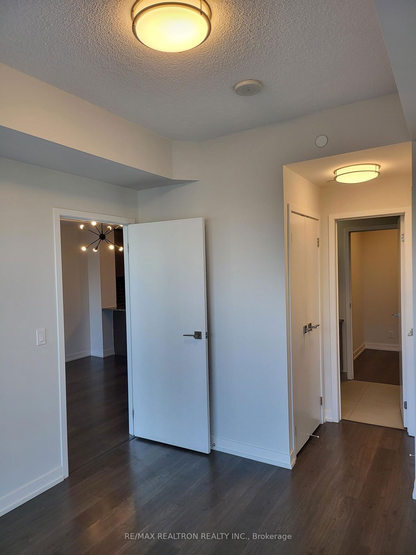 98 Lillian St, unit 2514 for rent - image #7