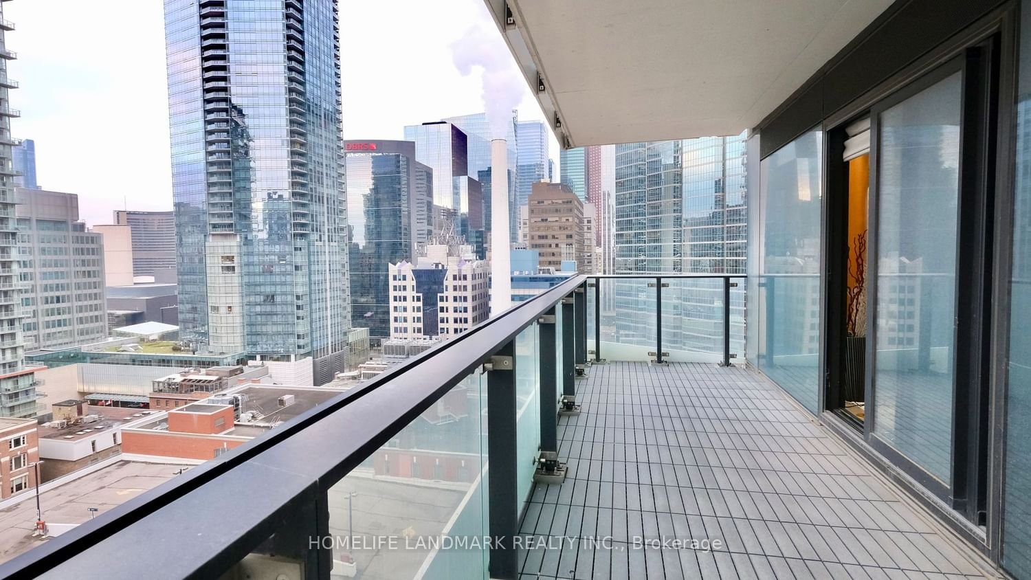 224 King St W, unit 1403 for rent - image #12