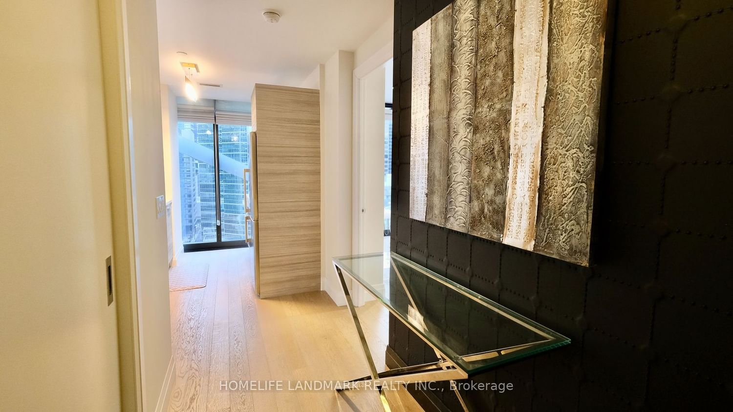 224 King St W, unit 1403 for rent - image #2