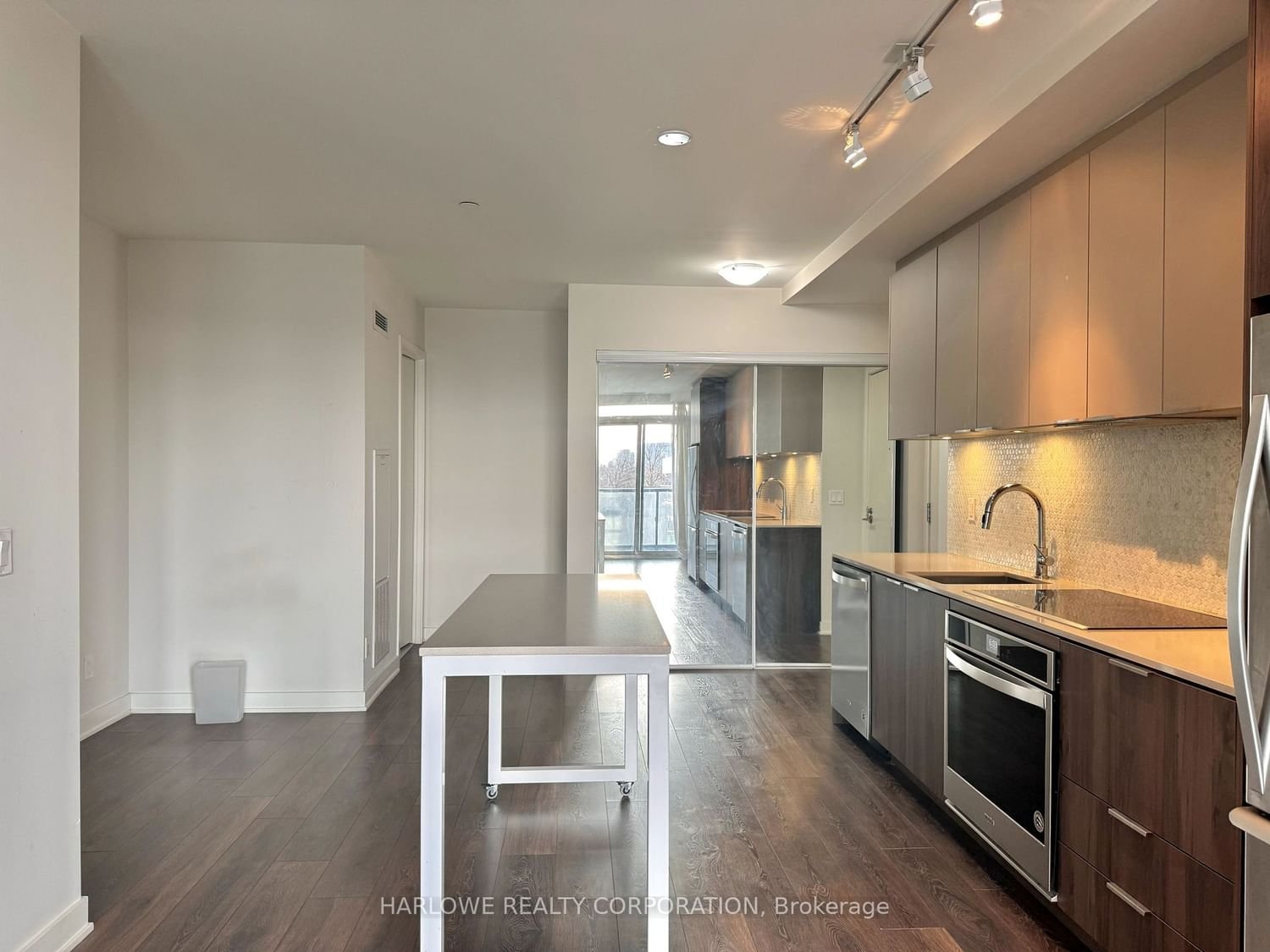 2 Sonic Way, unit 201 for rent - image #14