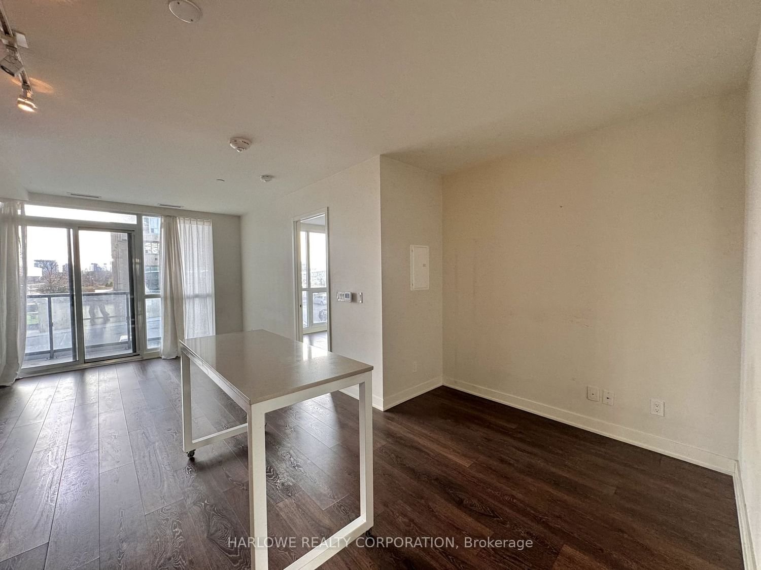 2 Sonic Way, unit 201 for rent - image #5